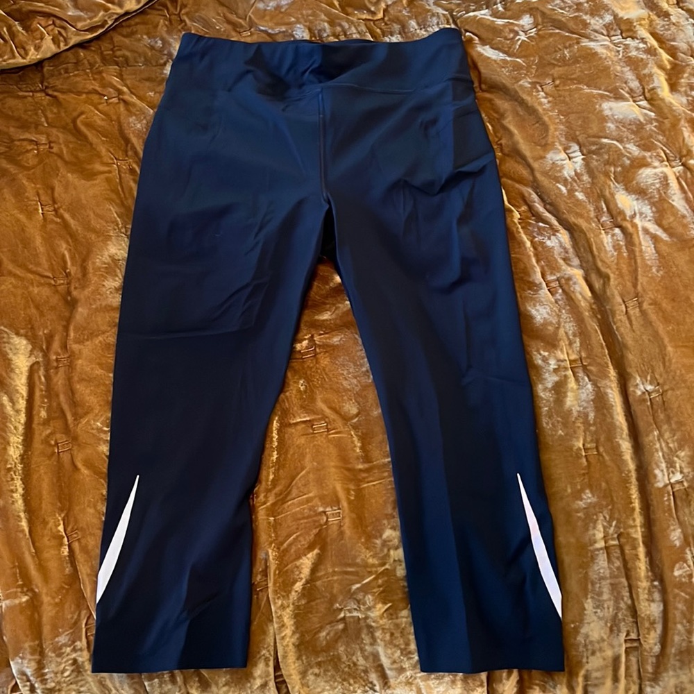 Sweaty Betty cropped black leggings